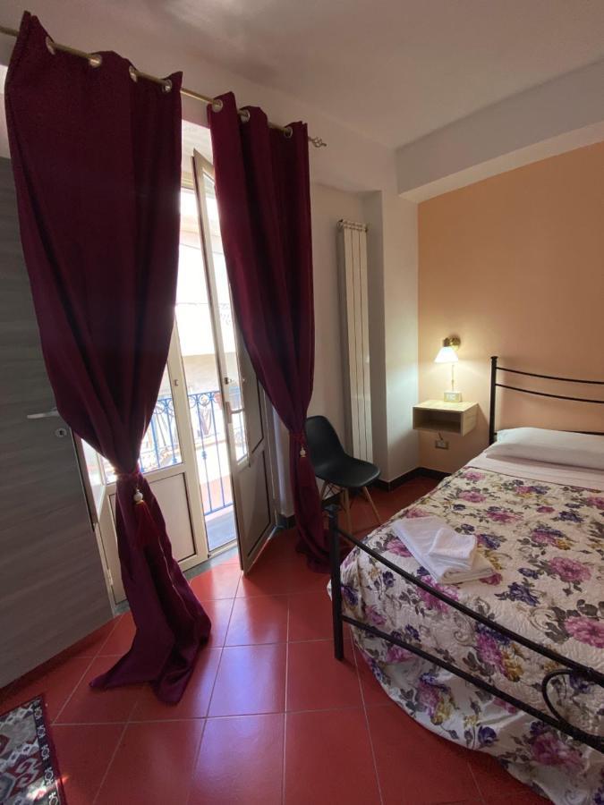 Taormina'S Sun Bed & Breakfast Екстериор снимка